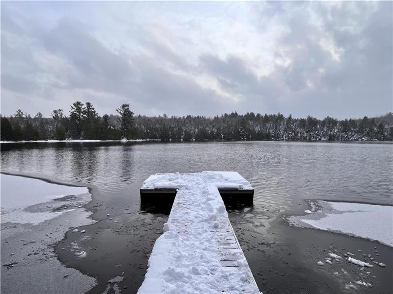 Horizon sur le lac - Front Lake