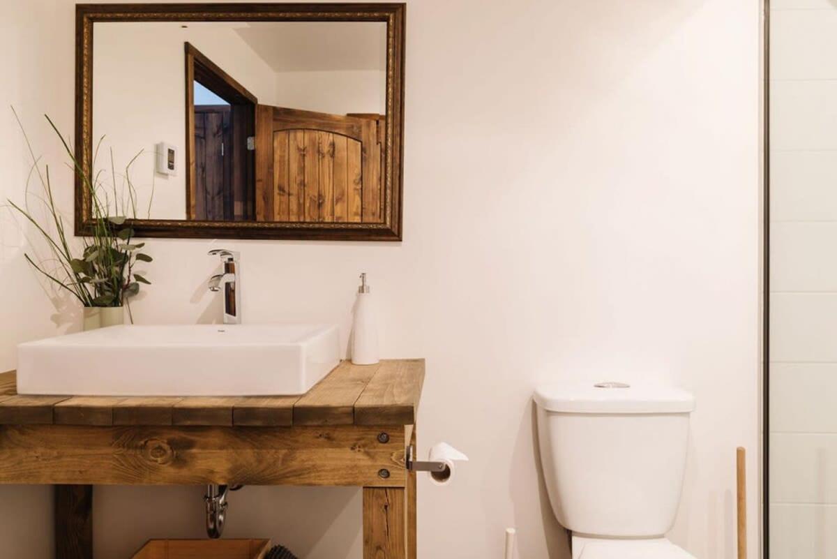 Le Repos - Warmth of wood and modern decoration