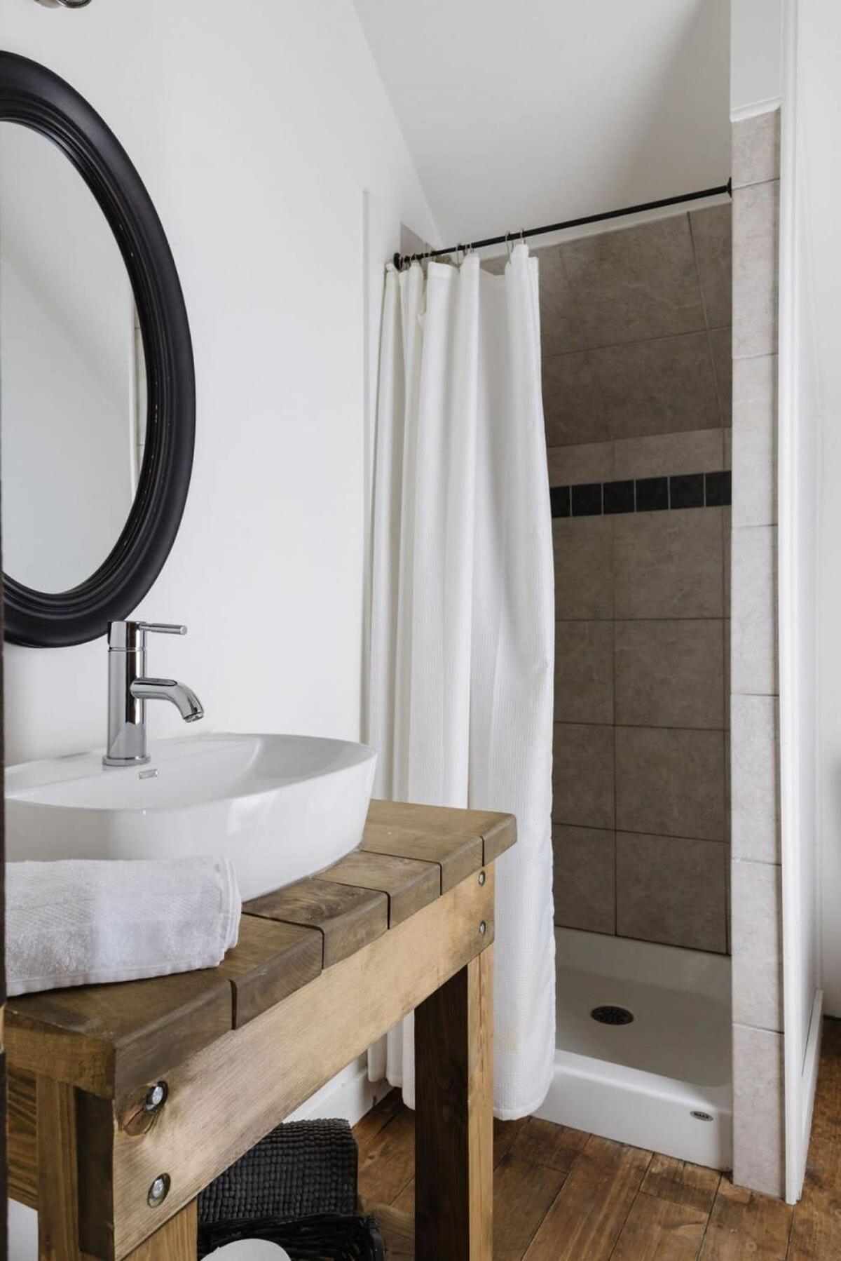 Le Repos - Warmth of wood and modern decoration