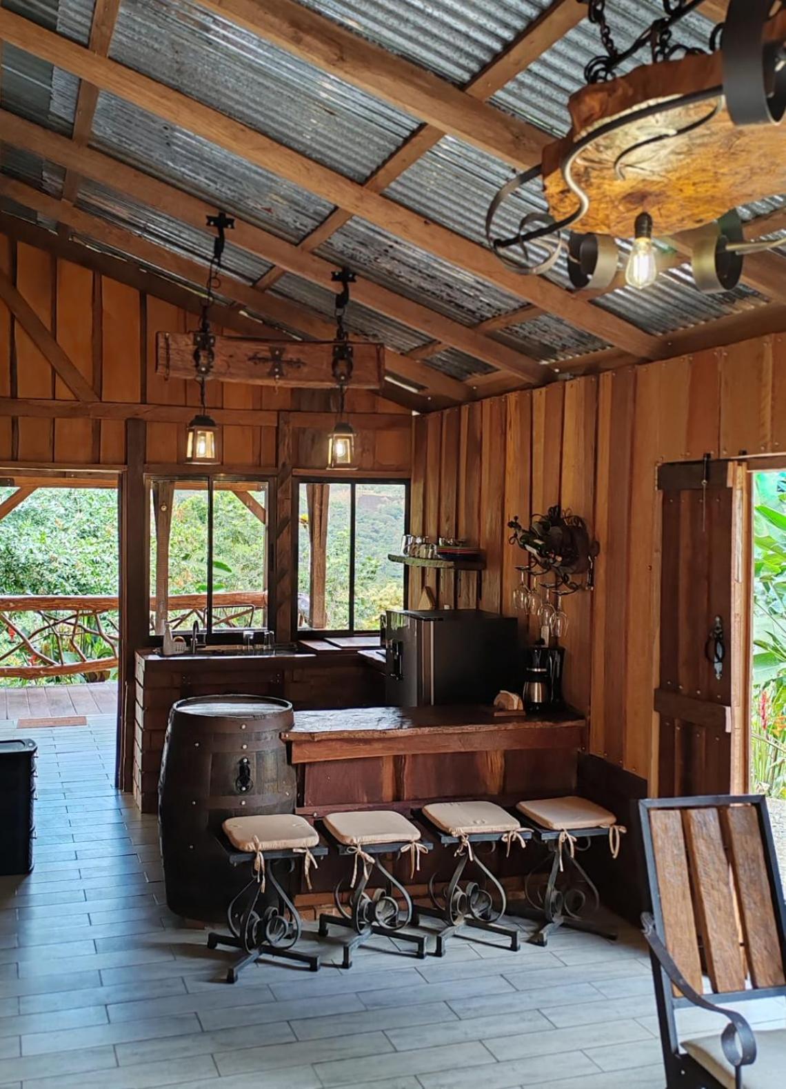 La Tigra Rainforest Lodge