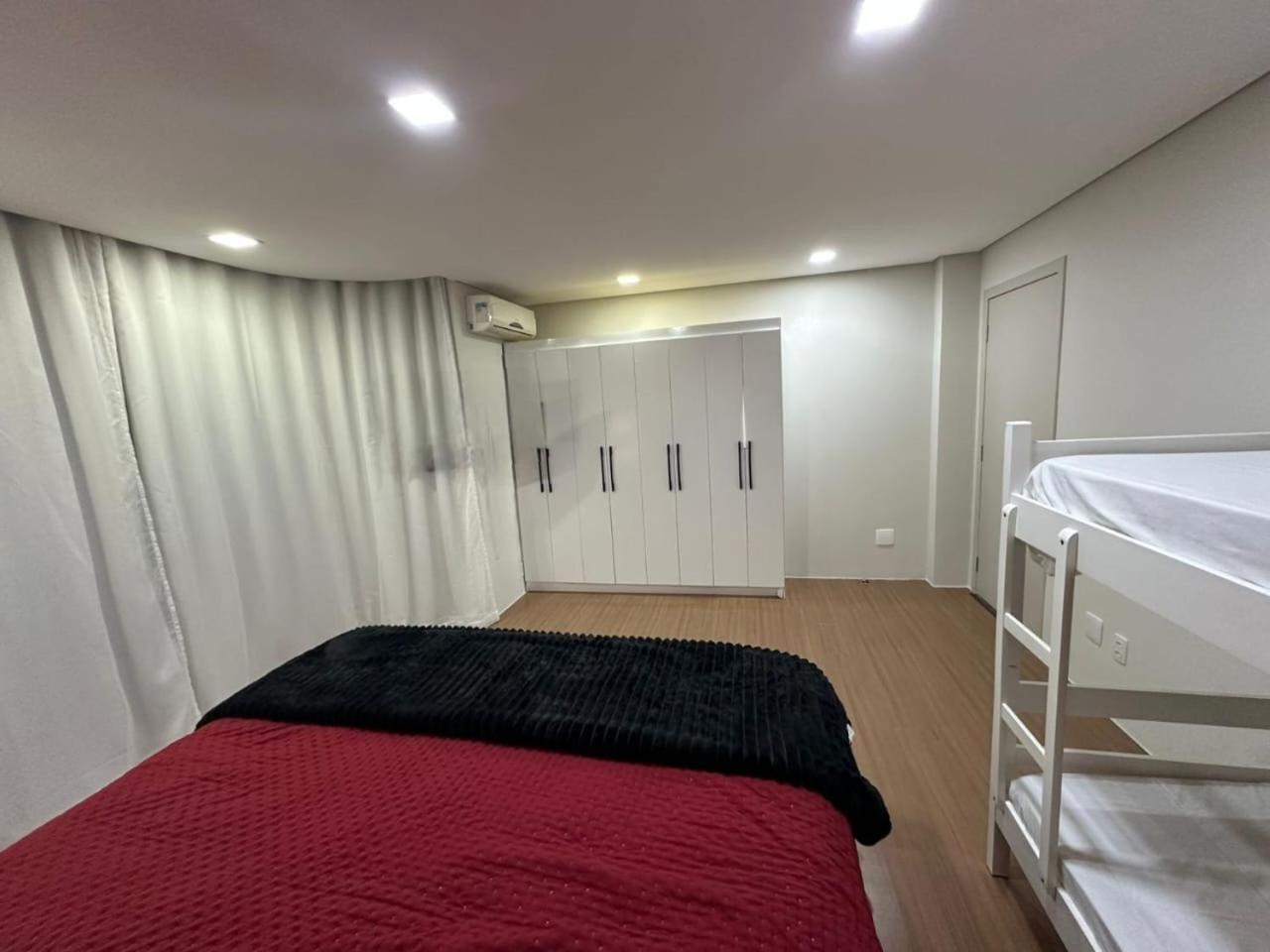 Casa Alto Padrão com piscina - Canasvieiras