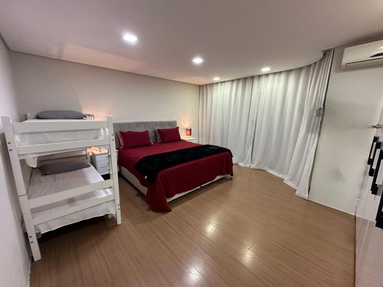 Casa Alto Padrão com piscina - Canasvieiras