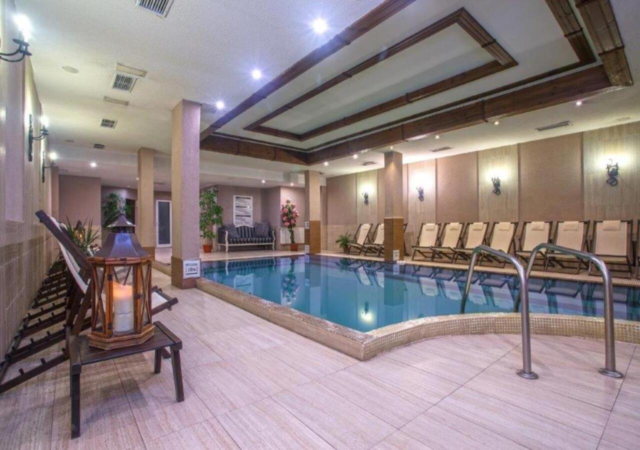 1BR Apartment with Mountain View near the Gondola