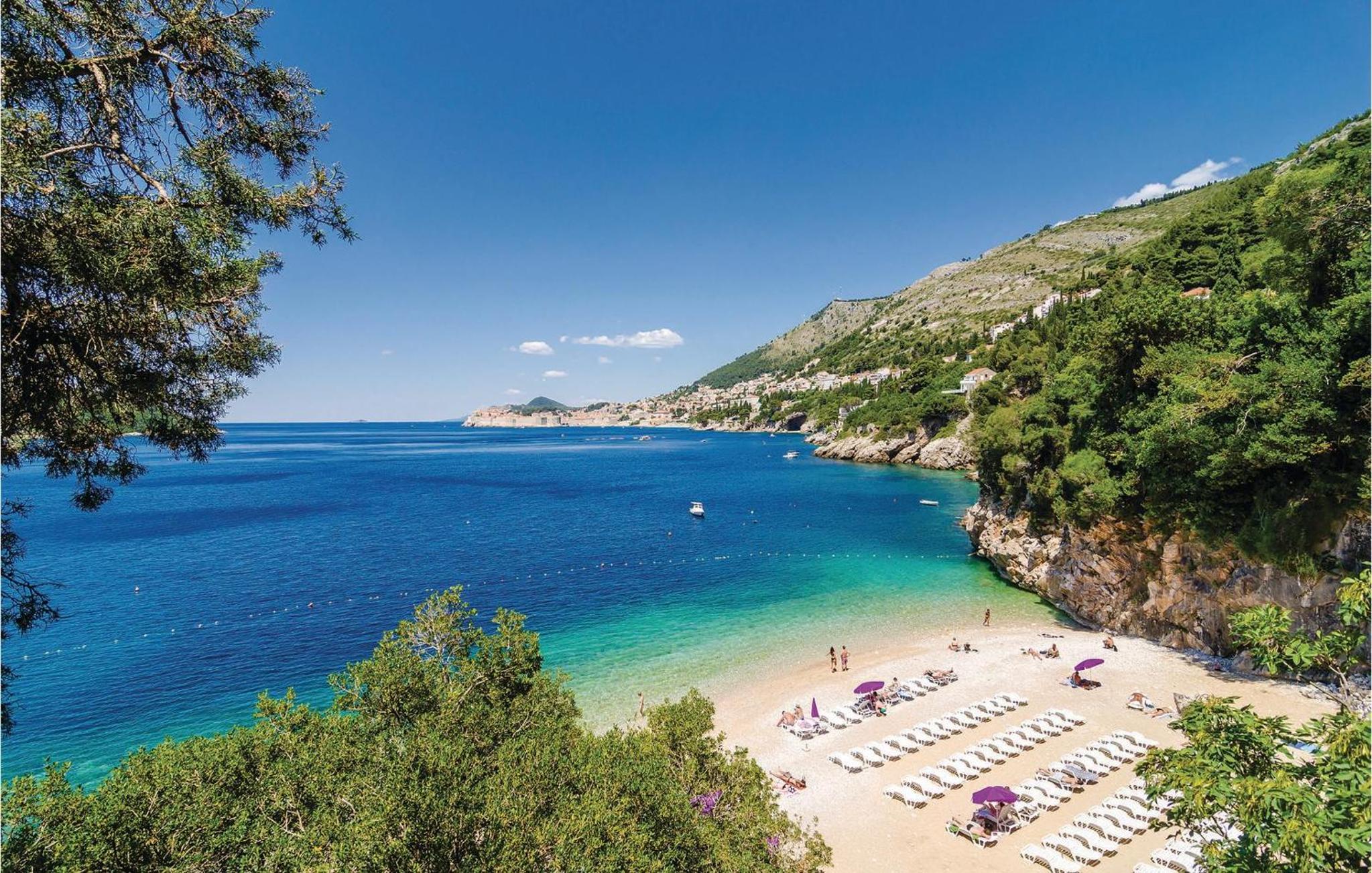 Gorgeous Home In Dubrovnik With Kitchen