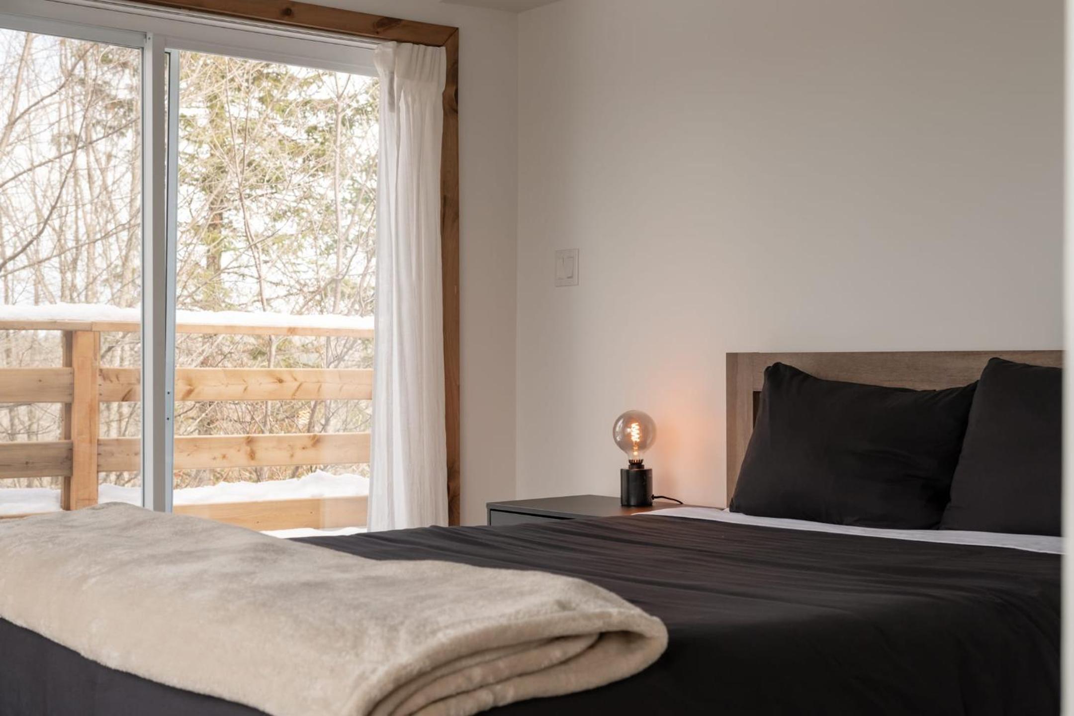 O Sommet -Game room-Spa-sauna-Lake Access
