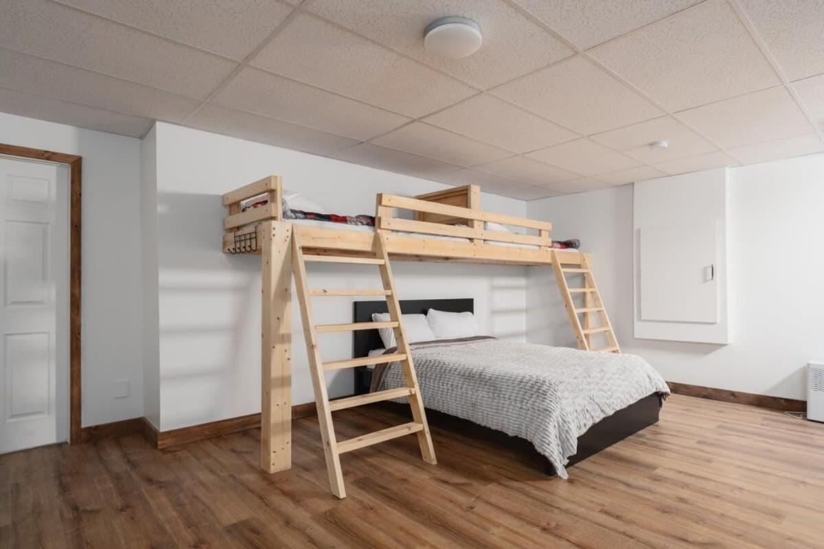 O Sommet -Game room-Spa-sauna-Lake Access
