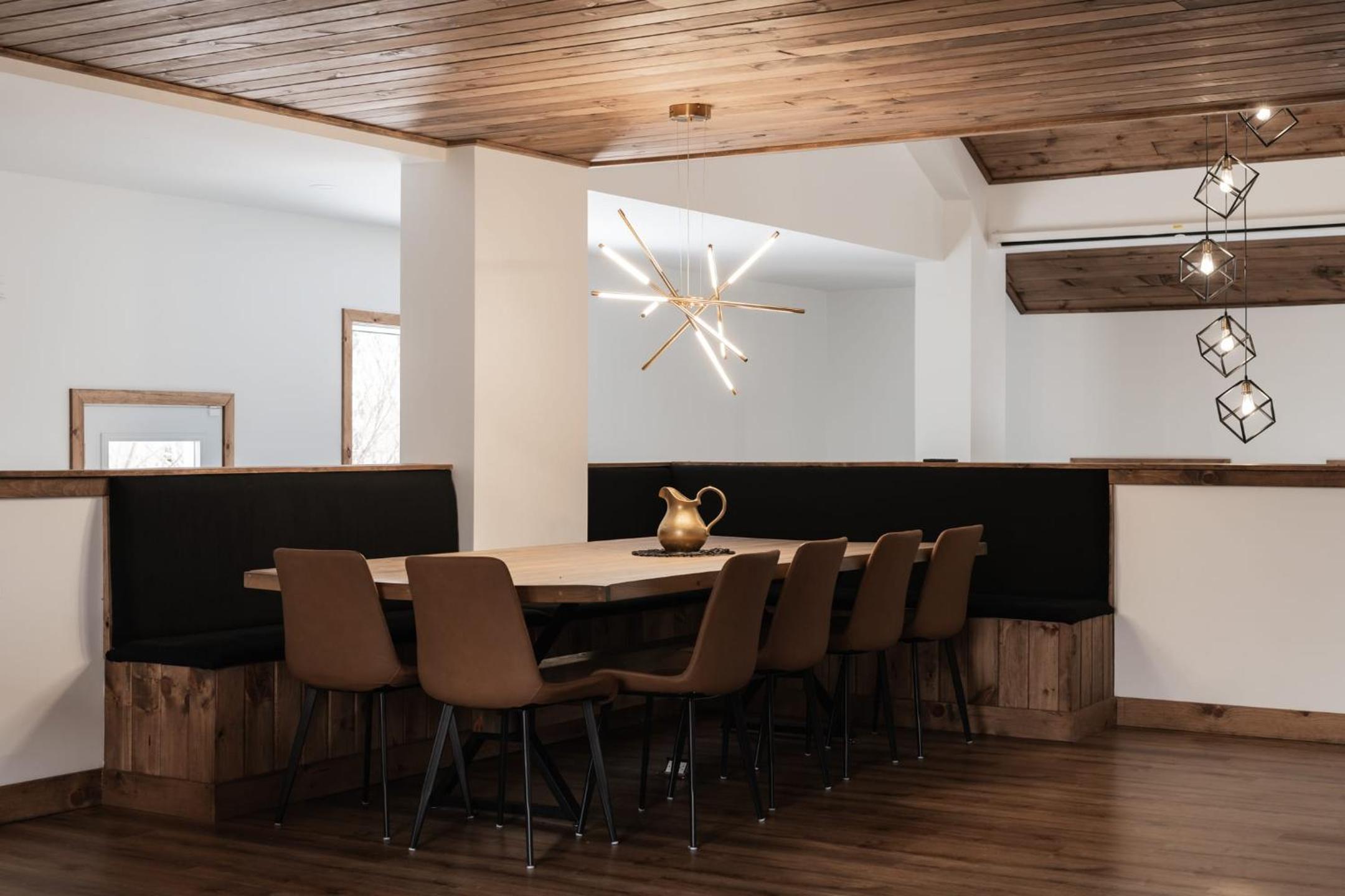 O Sommet -Game room-Spa-sauna-Lake Access