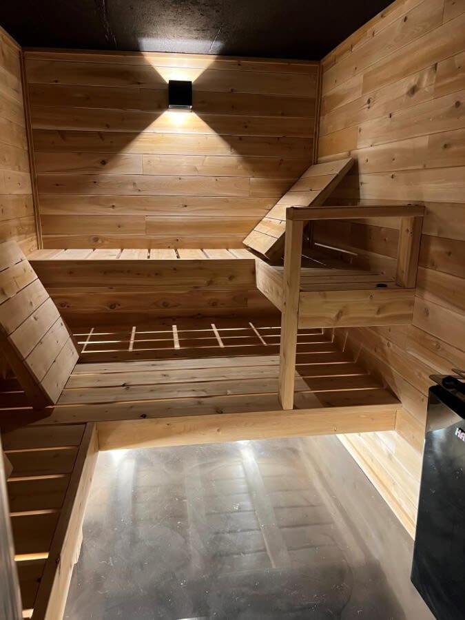 O Sommet -Game room-Spa-sauna-Lake Access