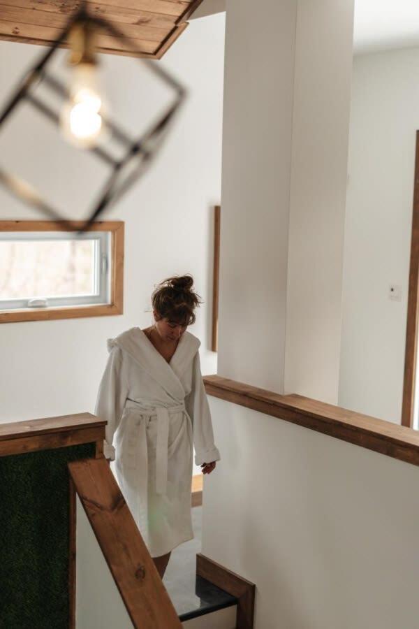 O Sommet -Game room-Spa-sauna-Lake Access