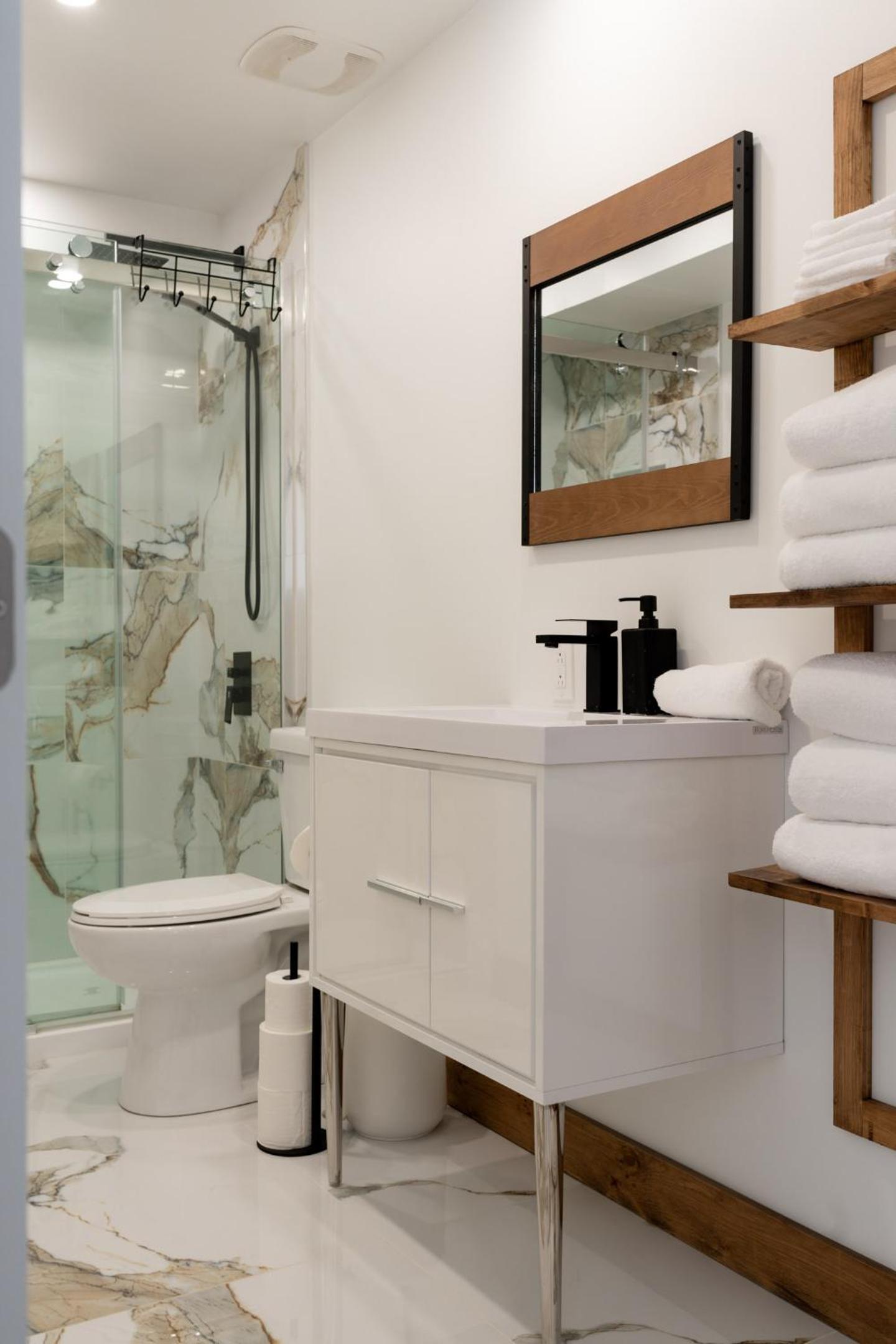 O Sommet -Game room-Spa-sauna-Lake Access