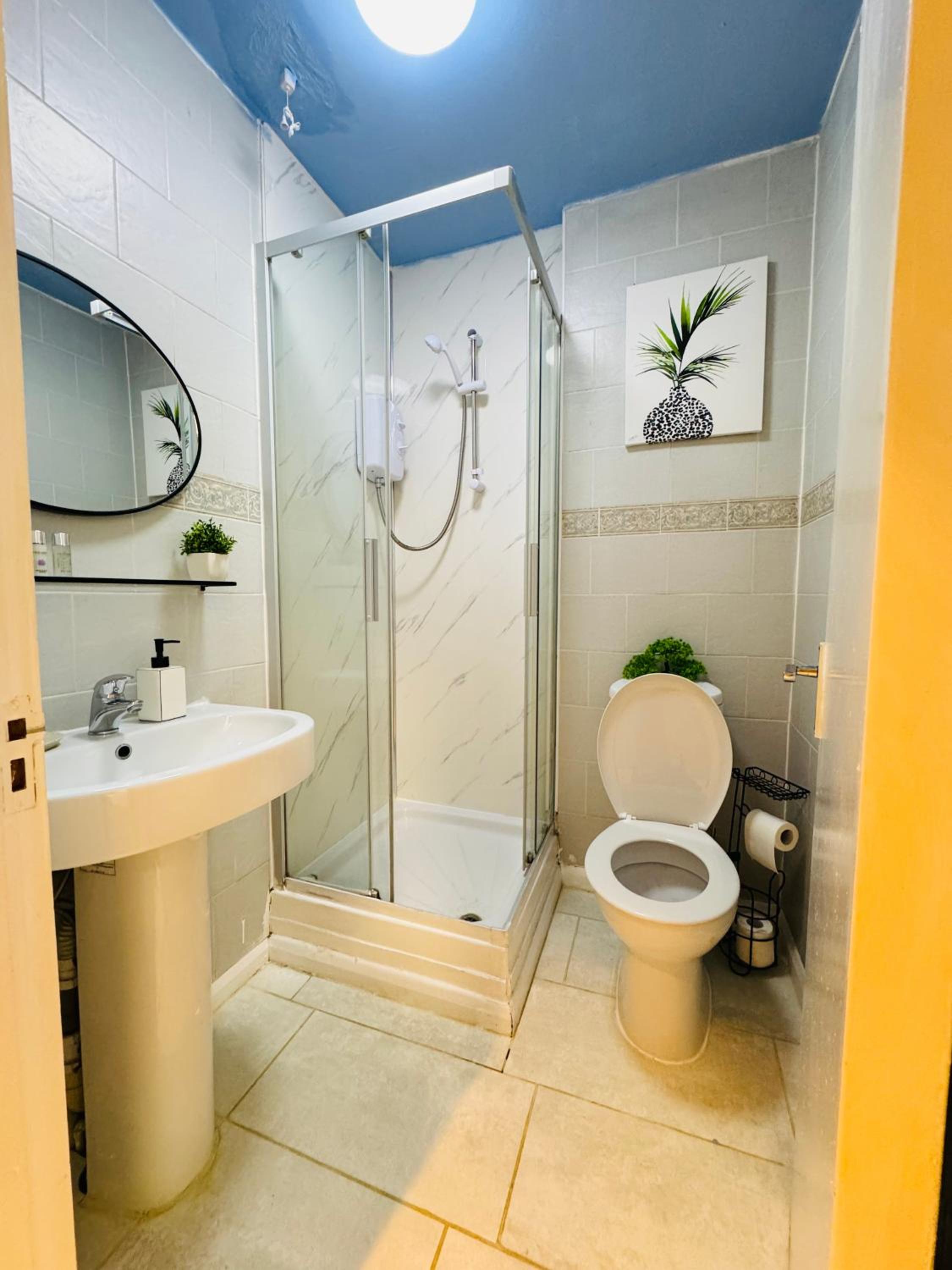 Private Studio Flat in City 1190