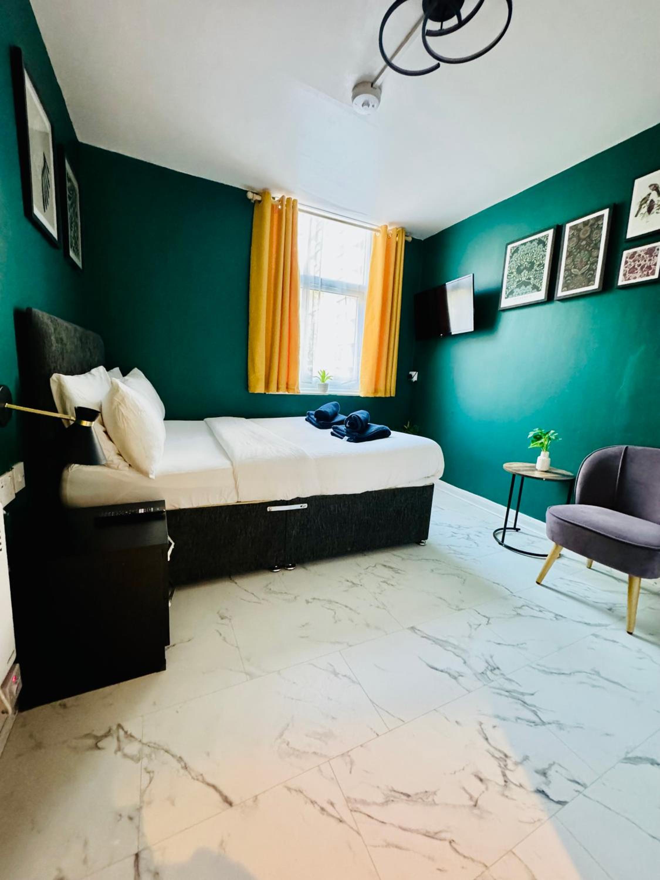 Private Studio Flat in City 1190