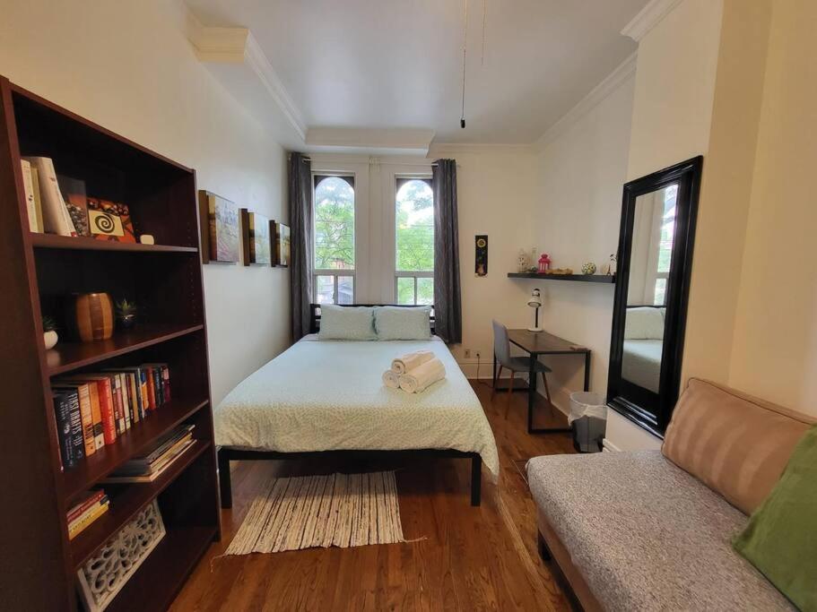 Private 3 bedroom Apartment in Downtown Toronto