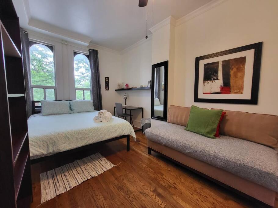Private 3 bedroom Apartment in Downtown Toronto
