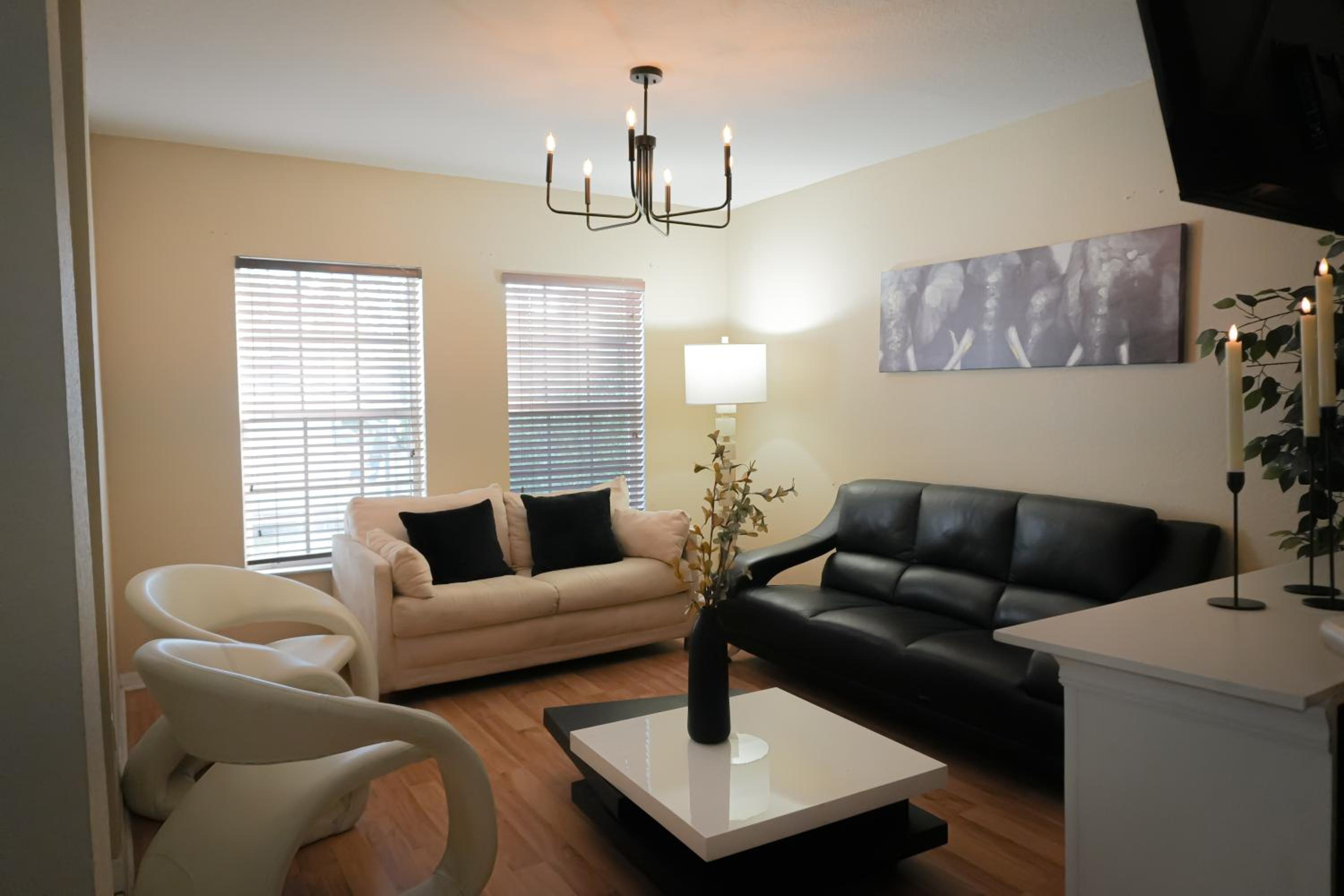 The Miamiville - Hidden Gem with Free Parking