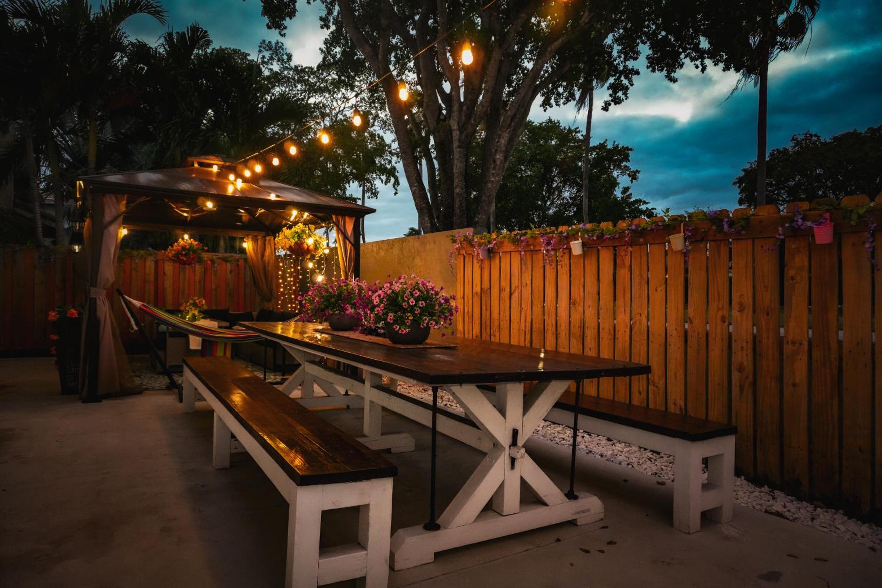 The Miamiville - Hidden Gem with Free Parking
