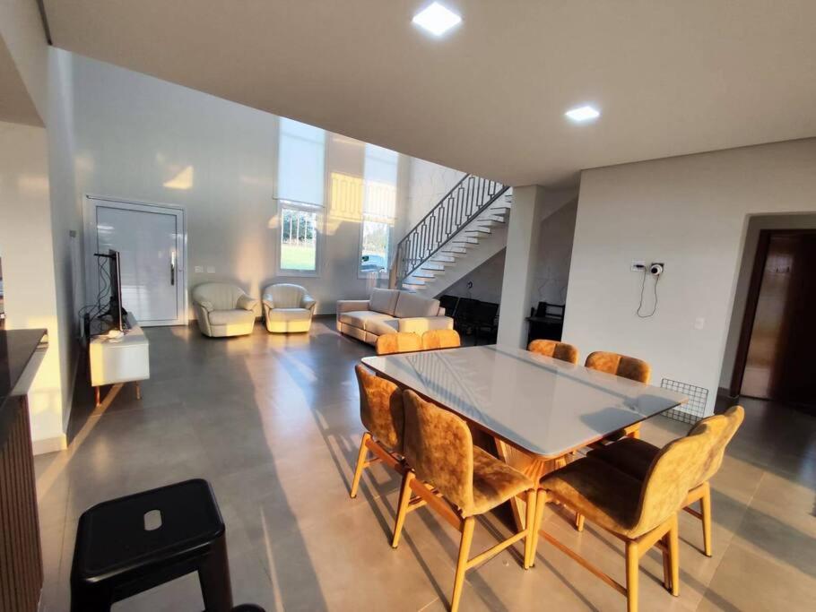 Casa condomínio em Cesário Lange