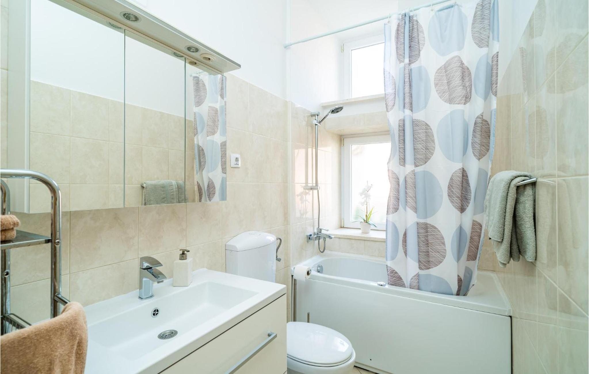 2 Bedroom Nice Apartment In Dubrovnik