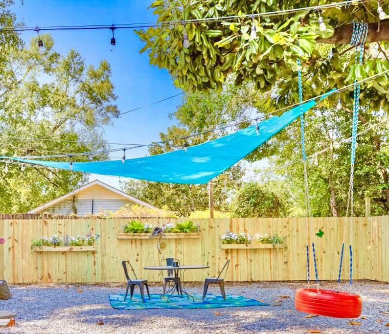 Gulfport Bungalow, 4 bed 2ba, Close to beach, Pet friendly, Game Room! view 2