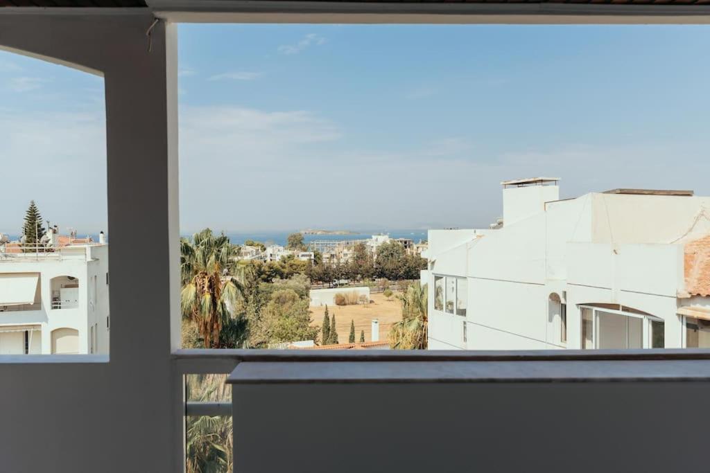 Grand Sea View Apartment 3' from Kavouri Beach
