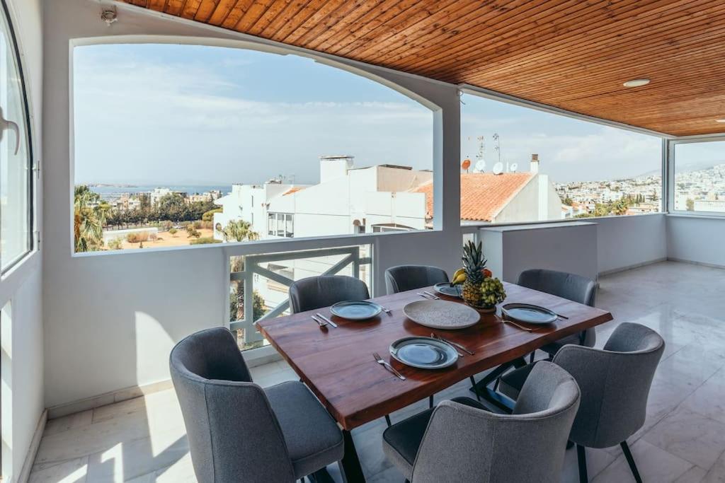 Grand Sea View Apartment 3' from Kavouri Beach