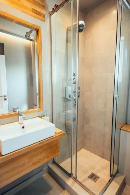 Grand Sea View Apartment 3' from Kavouri Beach