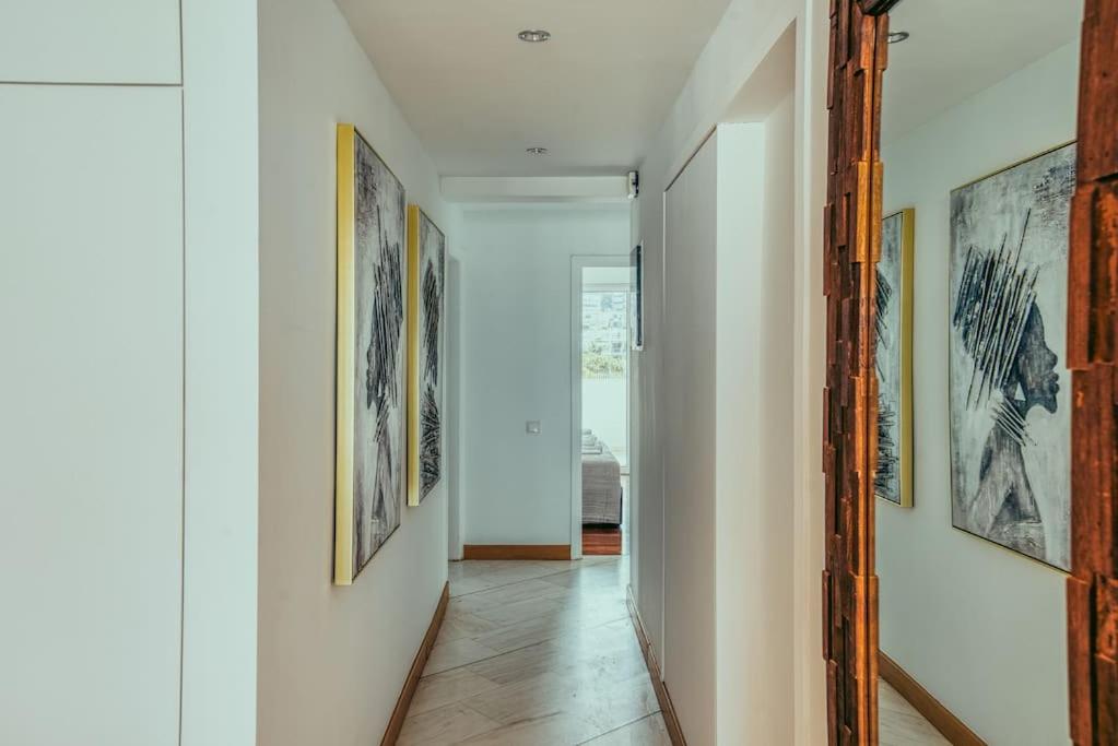 Grand Sea View Apartment 3' from Kavouri Beach
