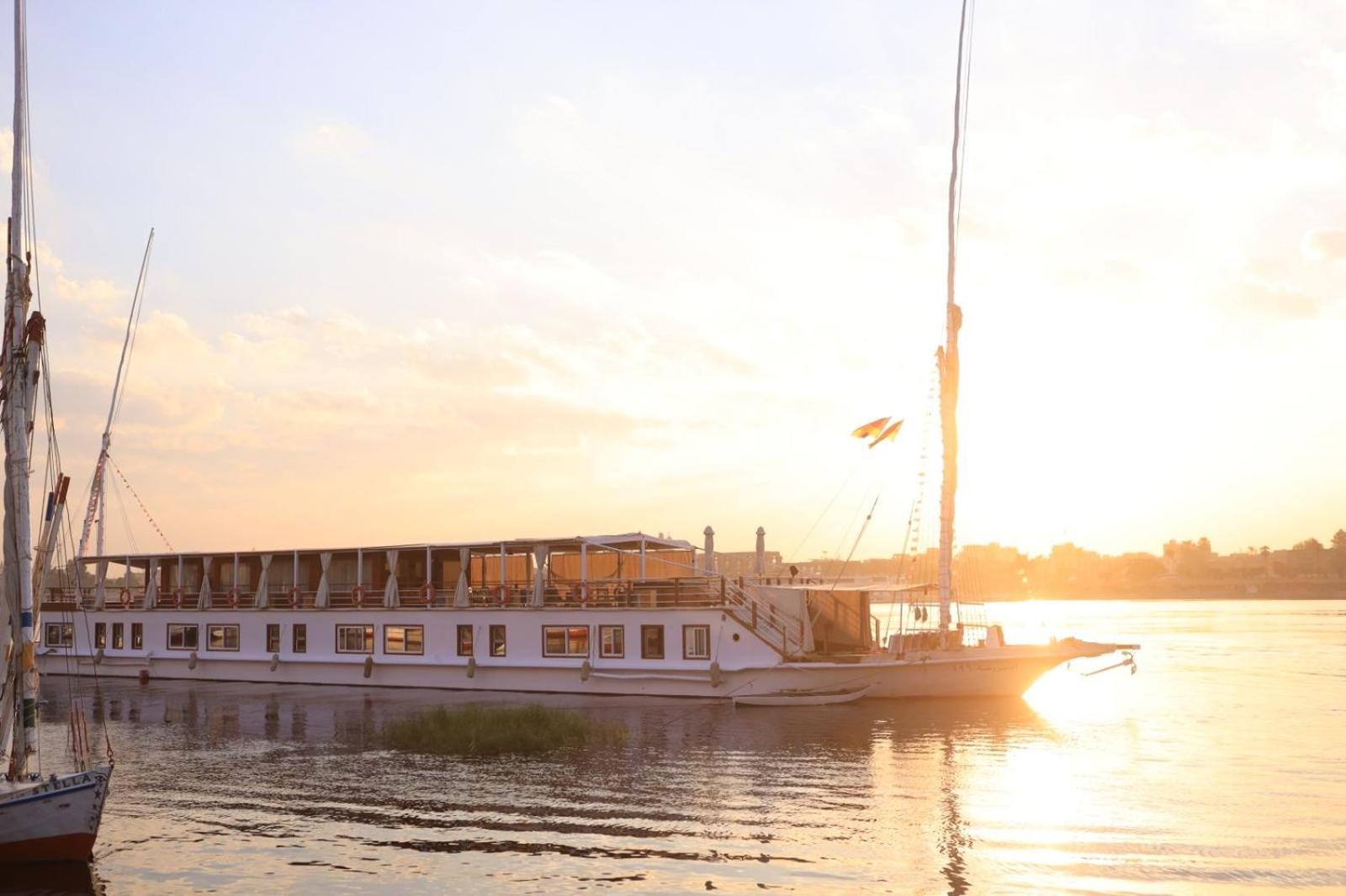 Nile baxe Dahabiya - Nile Cruises 4nights form luxor to Aswan