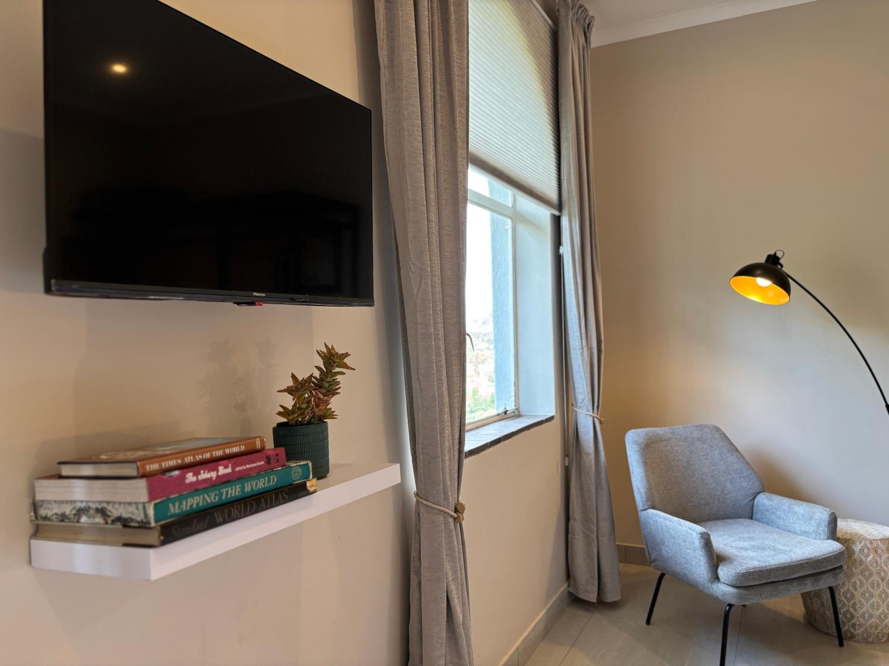 La Casa Blanca - Emmarentia, Johannesburg