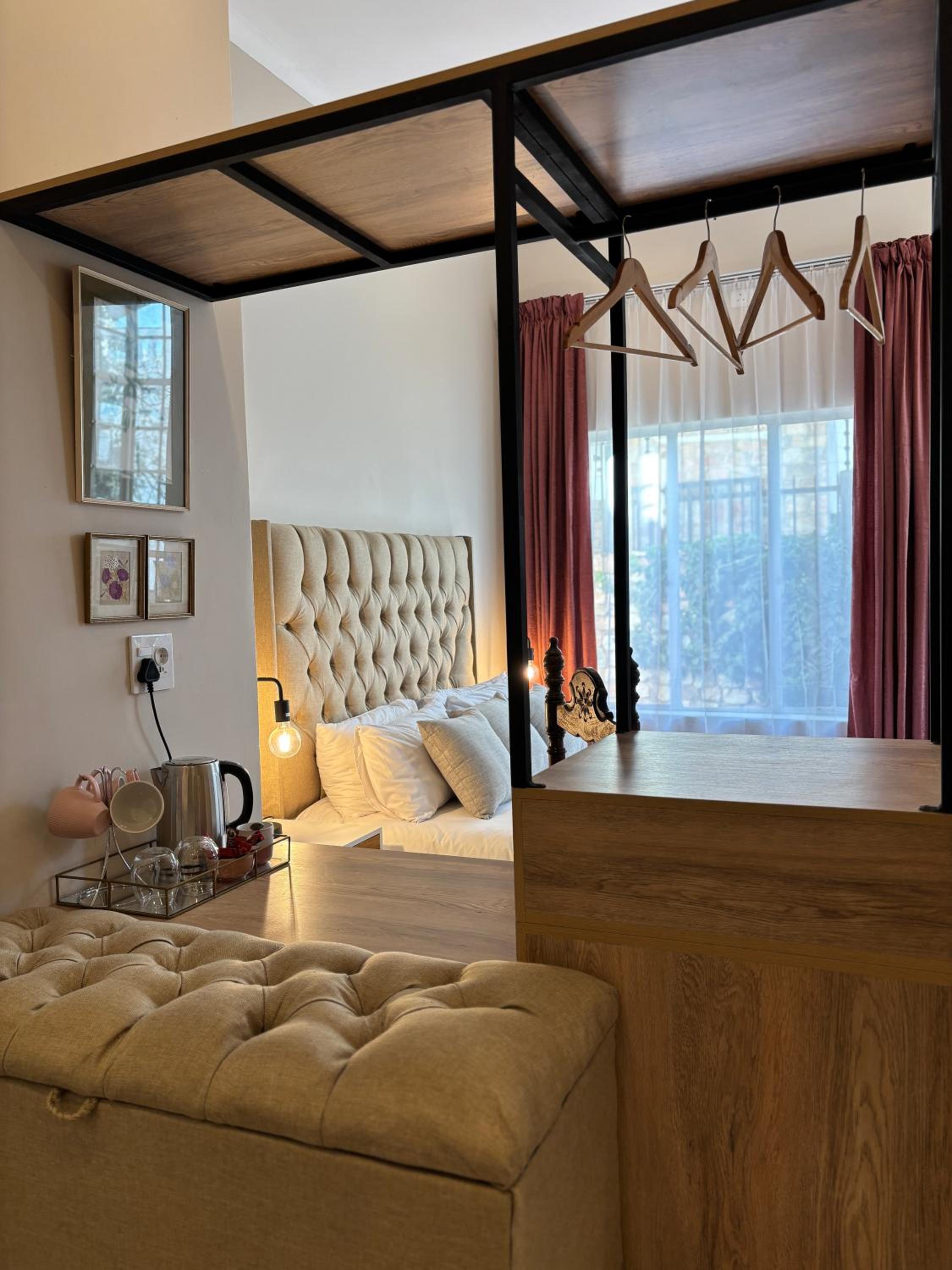 La Casa Blanca - Emmarentia, Johannesburg