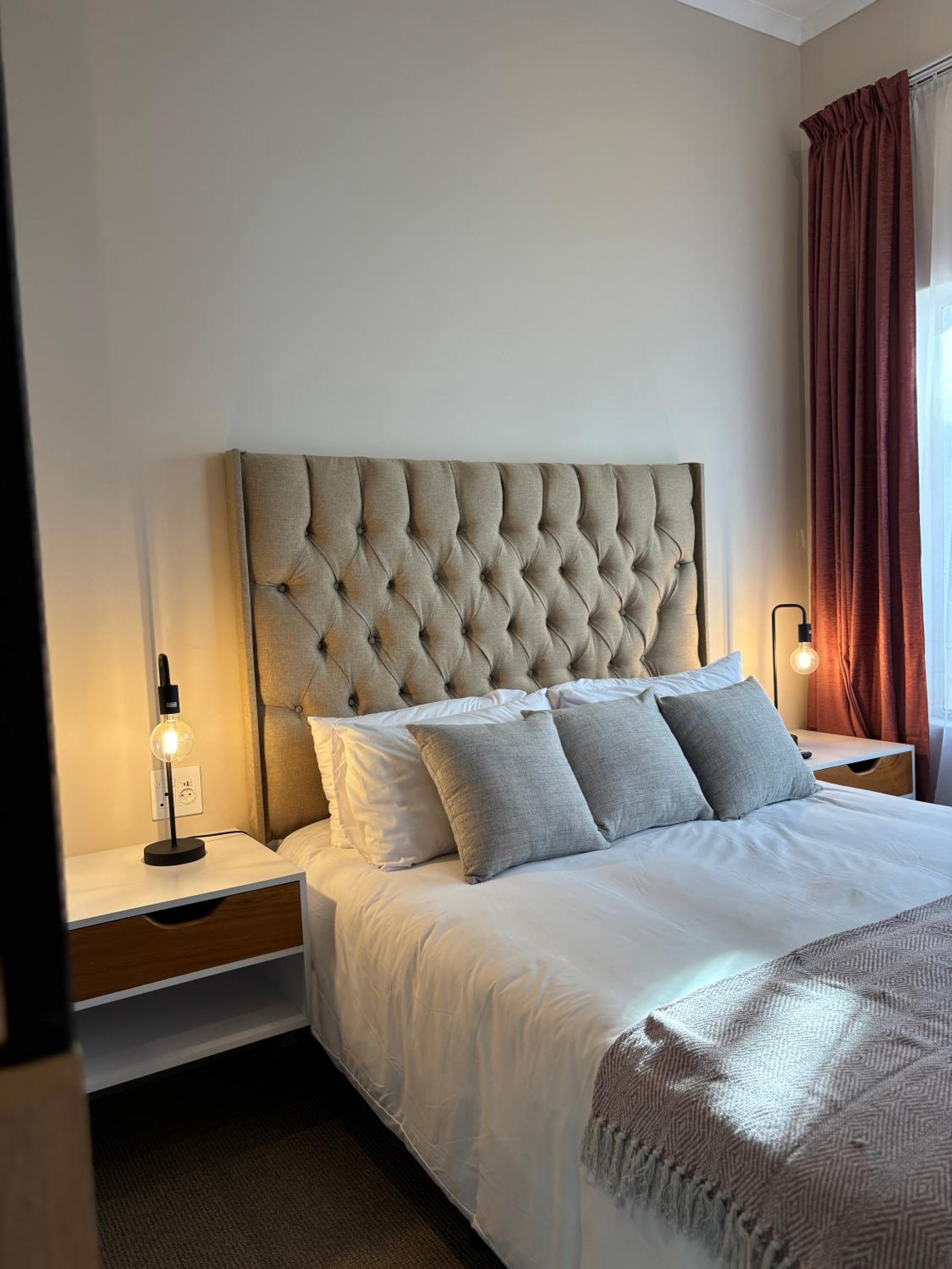 La Casa Blanca - Emmarentia, Johannesburg