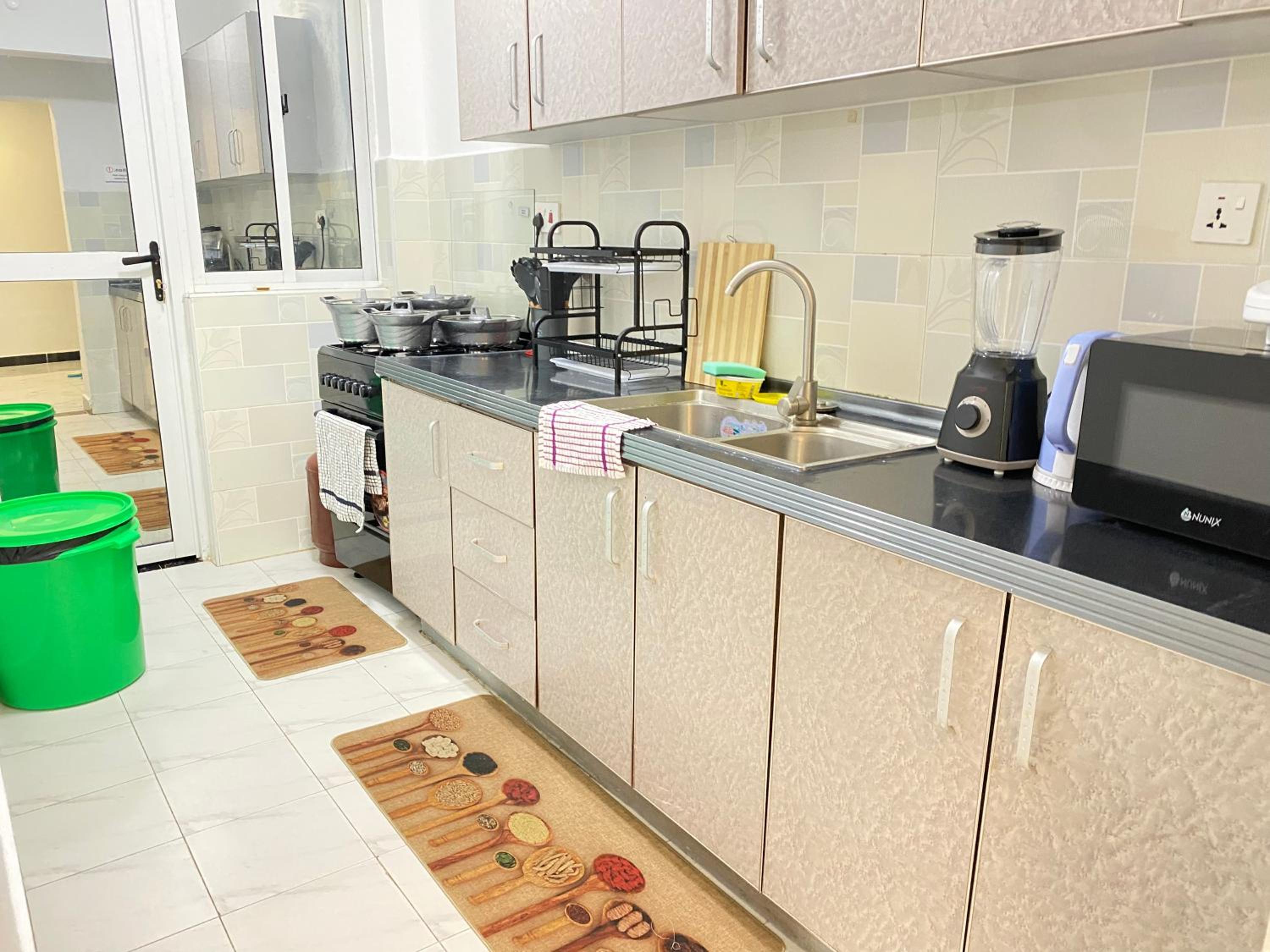 !!NEW!! Kilimani Apt near Yaya Centre, malls, hotels -gym, gazebo, & play ground