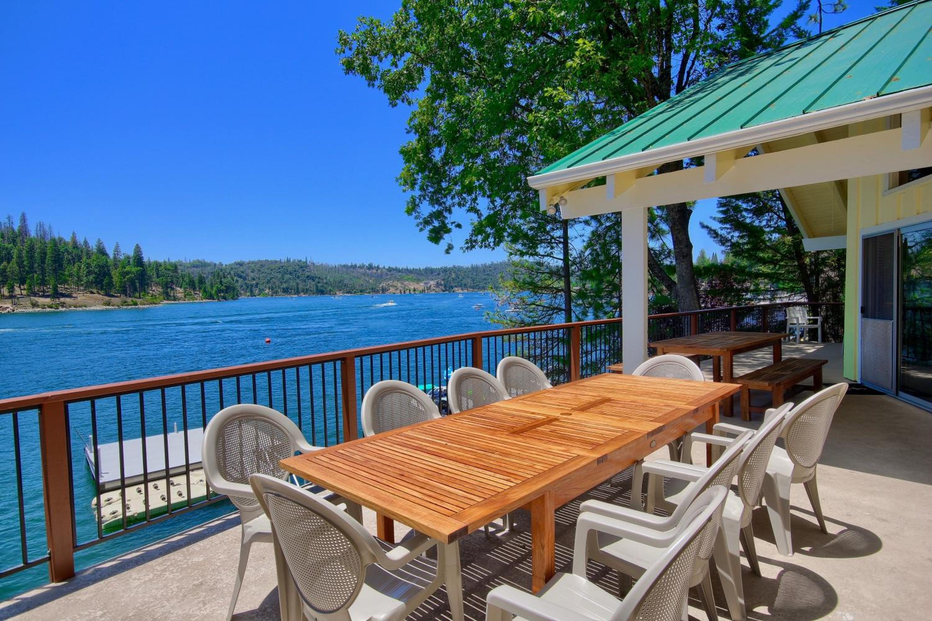 Eagles Nest at Bass Lake near Yosemite with Boat Dock view 3