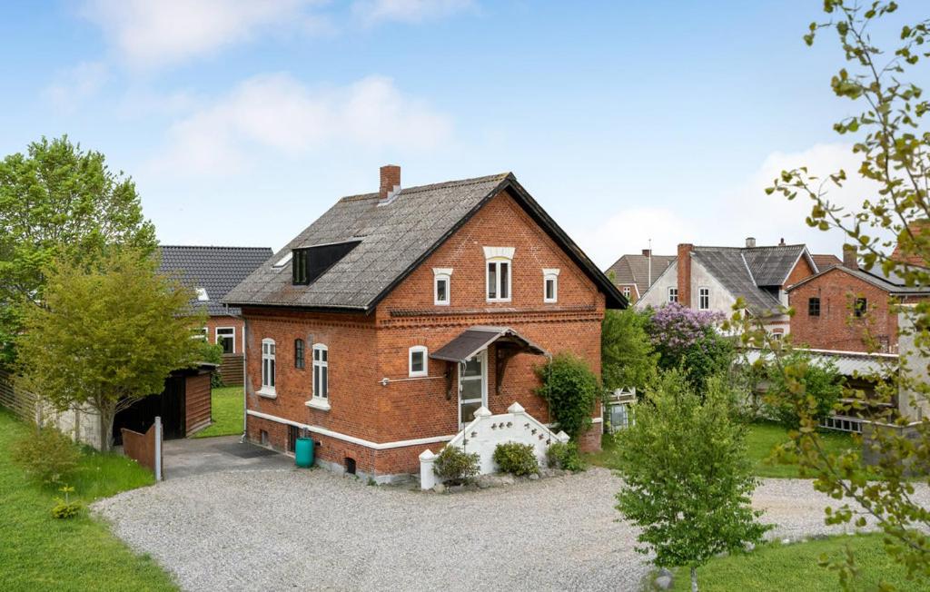Apartment with balcony in villa Hojer