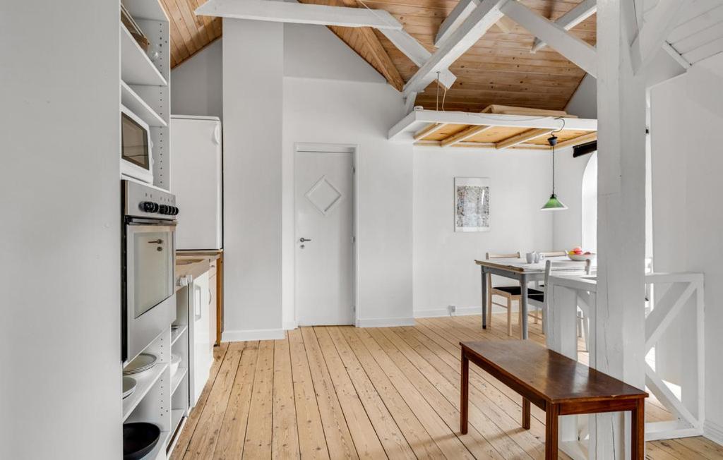 Apartment with balcony in villa Hojer