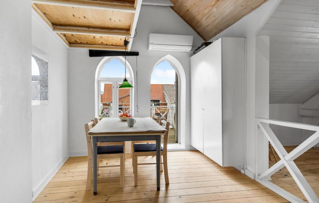 Apartment with balcony in villa Hojer