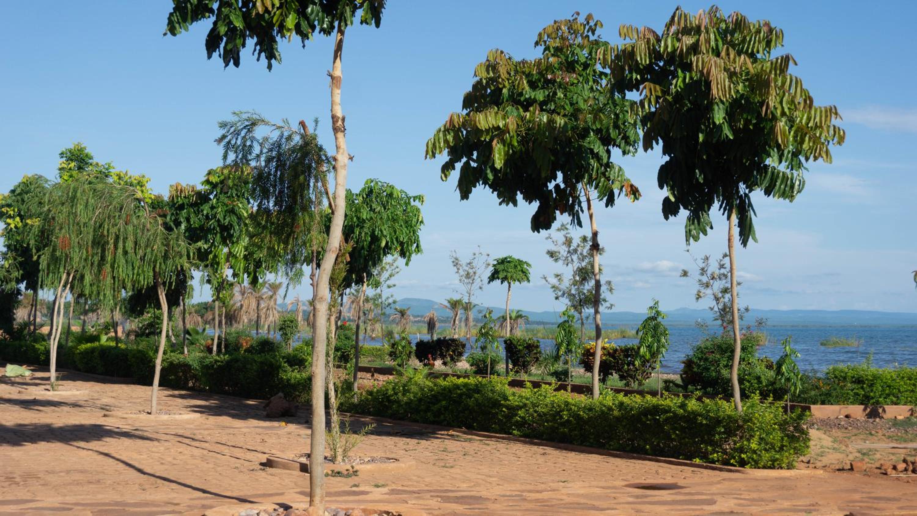 LakeSide Beach