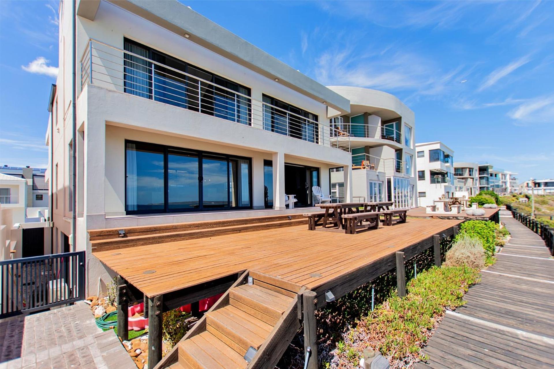 Love, Peace and Water, Langebaan, 8-sleeper view 4