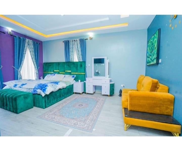 Luxury 4 bedroom duplex view 5
