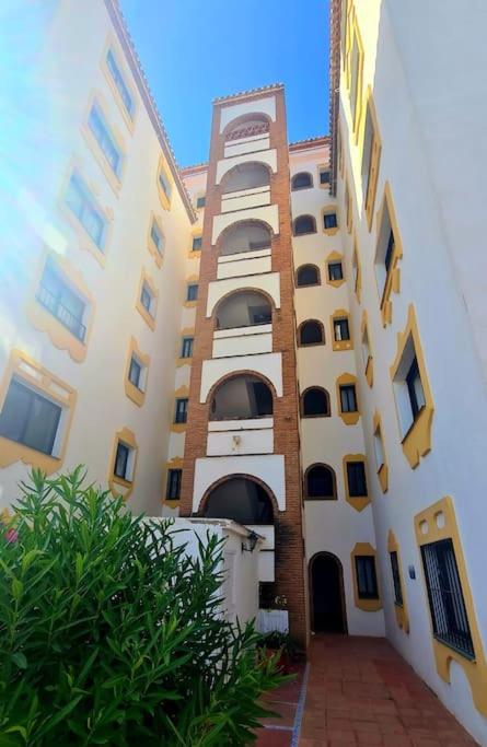 Pueblo Jarales- Lower Calahonda