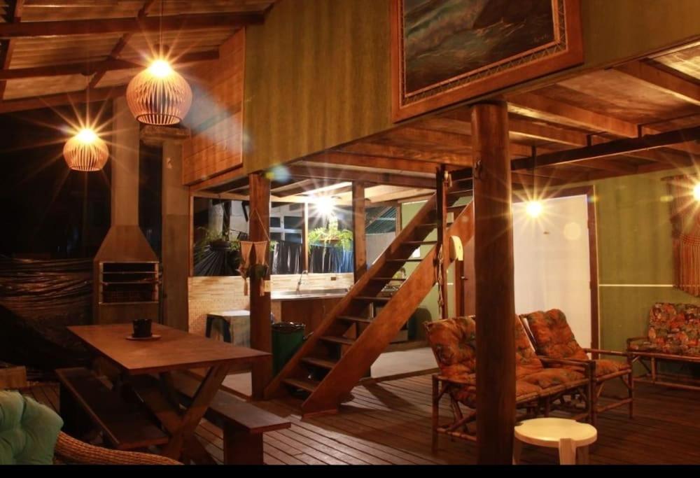Casa Verde da Ale e do Thiago Ilha do Mel