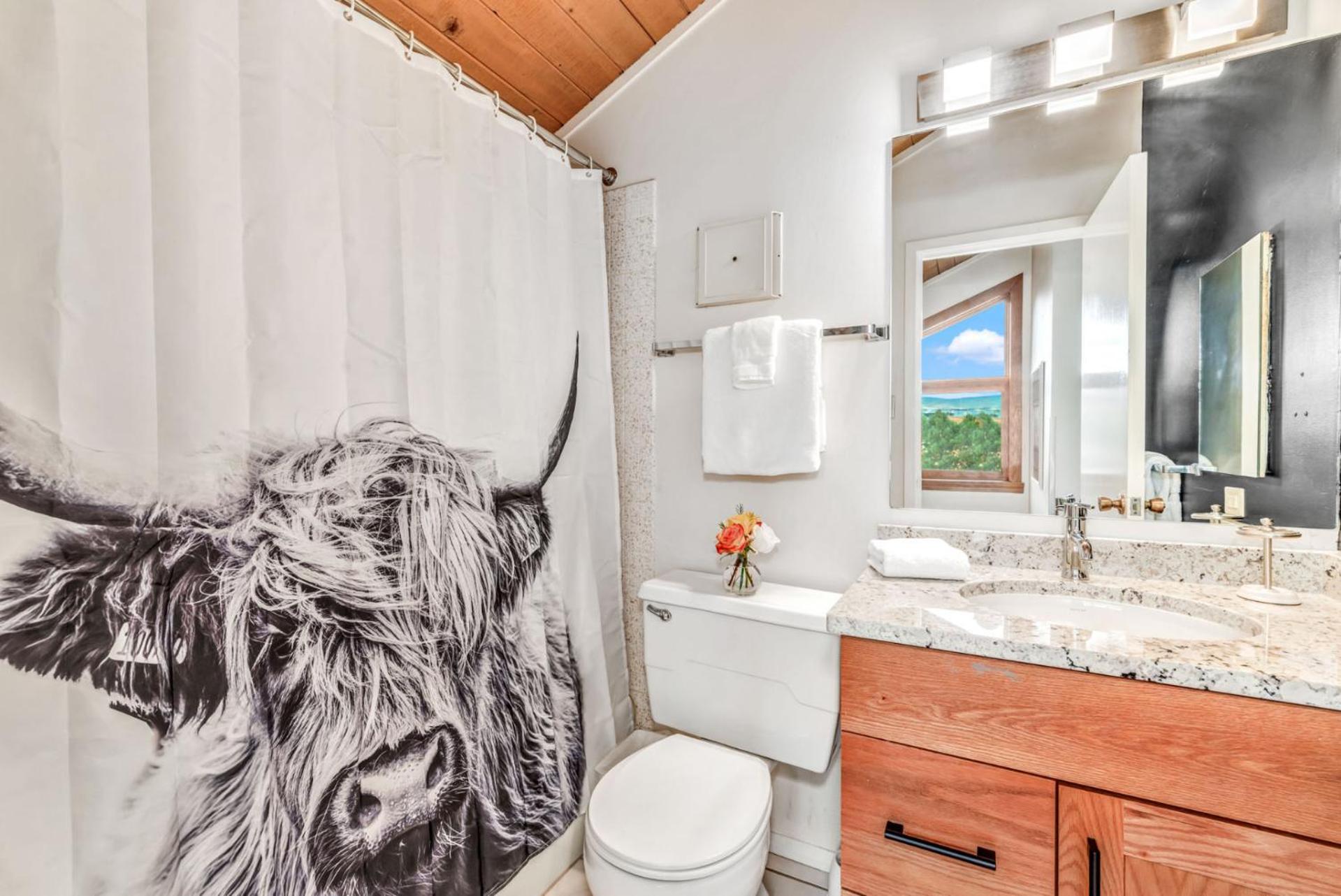 The West 3324 Updated 2 Bedroom Plus Loft with Easy Walk to Gondolas, Views, Amenities view 5