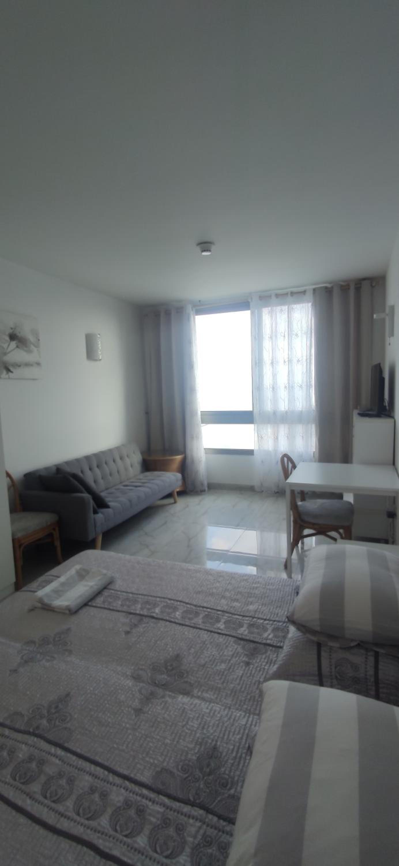 Cute studio by the sea view 4