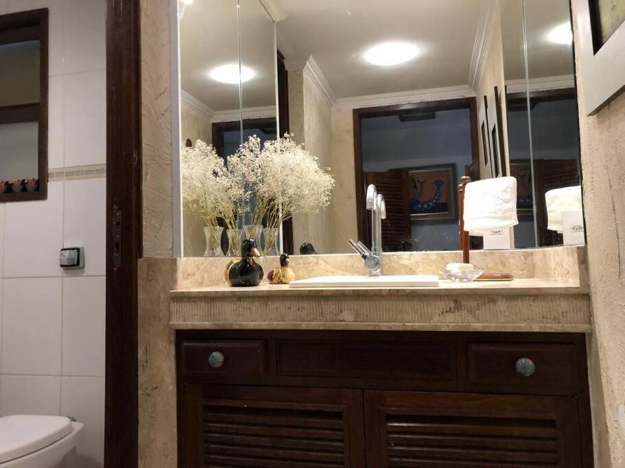 Casa com vista deslumbrante, natureza, conforto e toda plana!