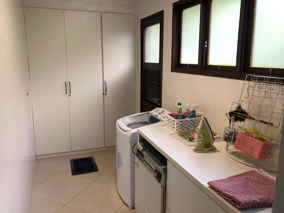 Casa com vista deslumbrante, natureza, conforto e toda plana!