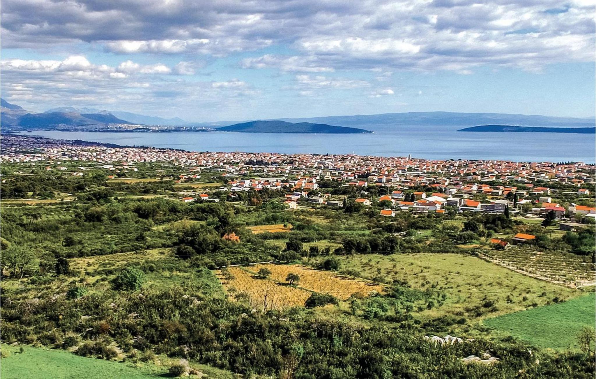Stunning Home In Kastel Novi
