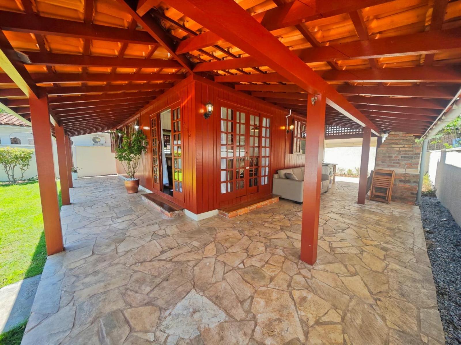 Las Rocas Bech House