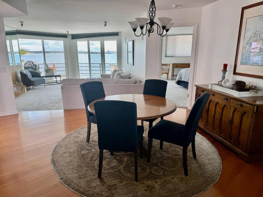 Bayfront Penthouse with Beautiful Views of Mission Bay view 4
