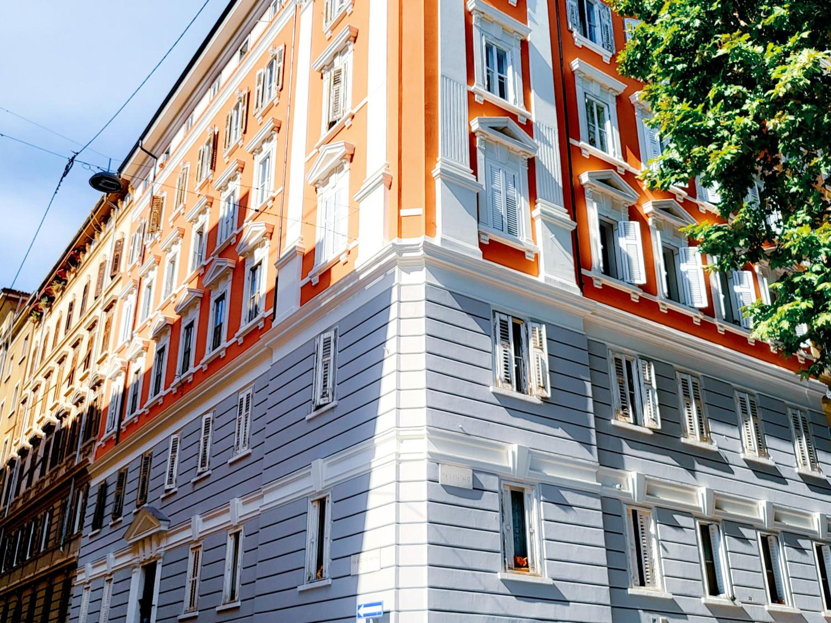 B&B Excelsior