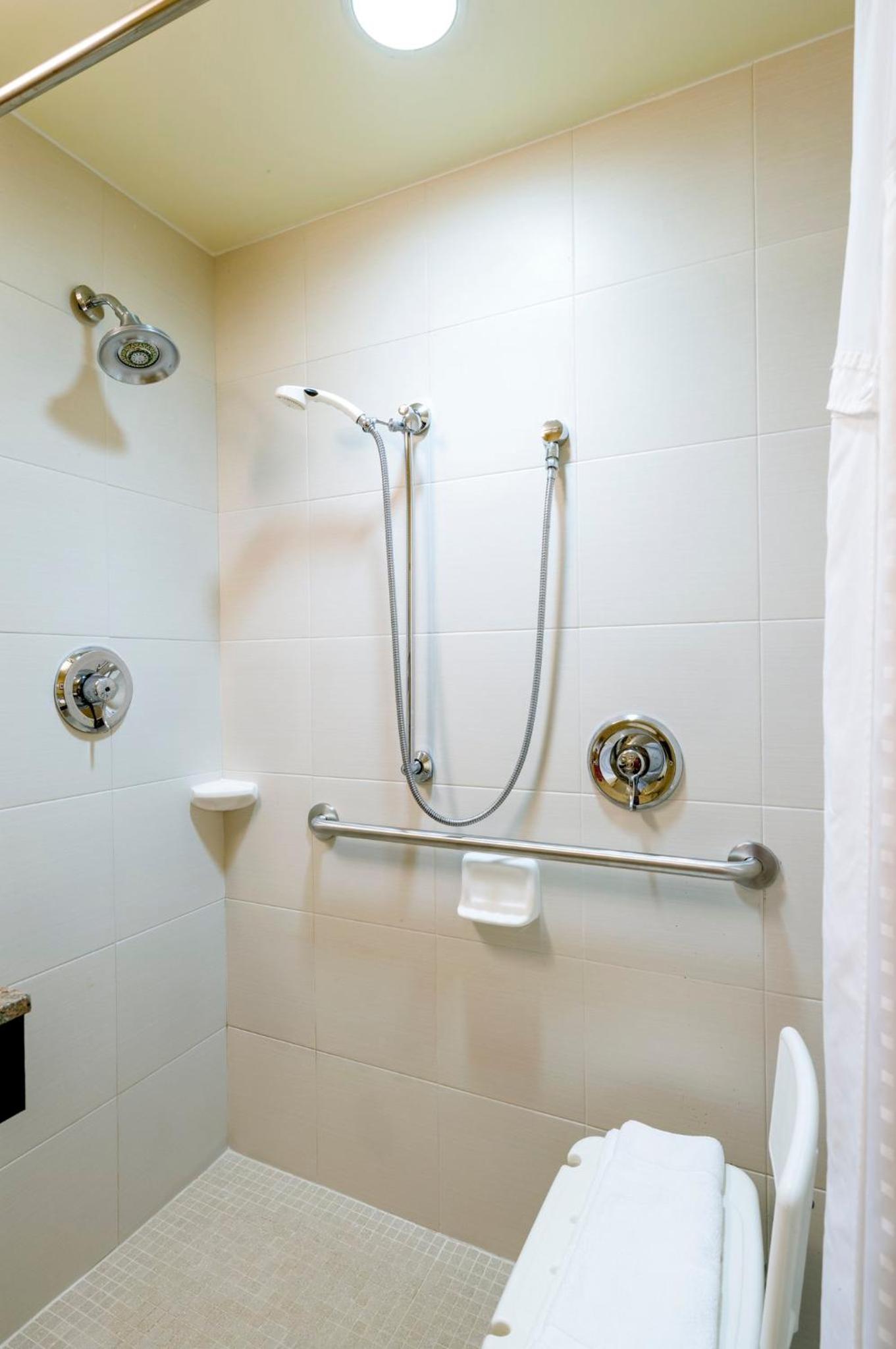Holiday Inn Express Frazer - Malvern, an IHG Hotel - Property Image 15